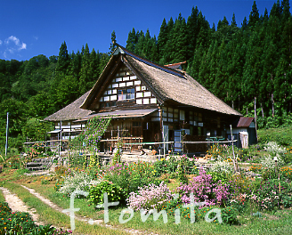 山形・茅葺民家のコピー1.jpg